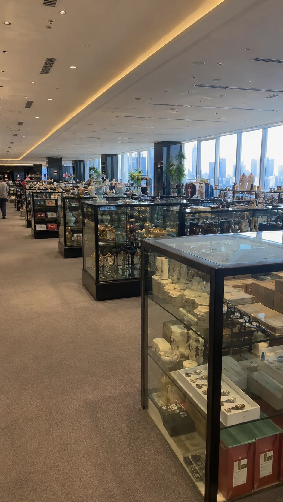 Product display resources in Dubai showroom